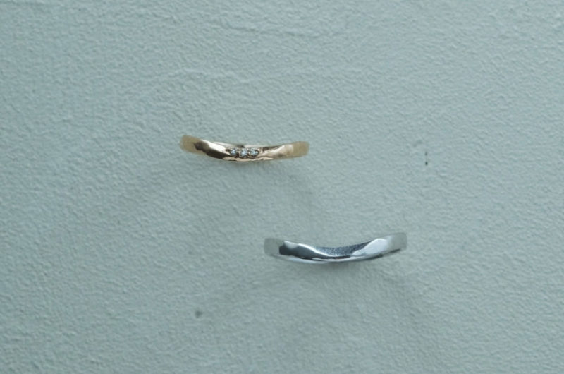 
鎚目模様にVラインのエドーオリジナルブランド『シュシュ／Chou Chou』