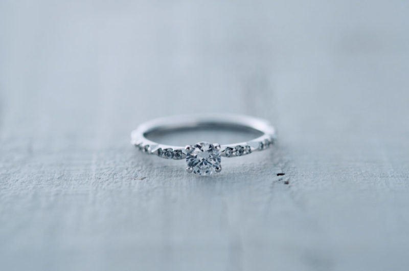 
エタニティーストレートのシンプルエンゲージのエドーオリジナルブランド『メリア／melia』