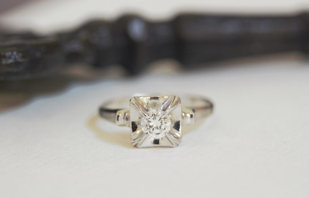 昔購入した指輪のダイヤを使ってアンティーク調なデザインへと