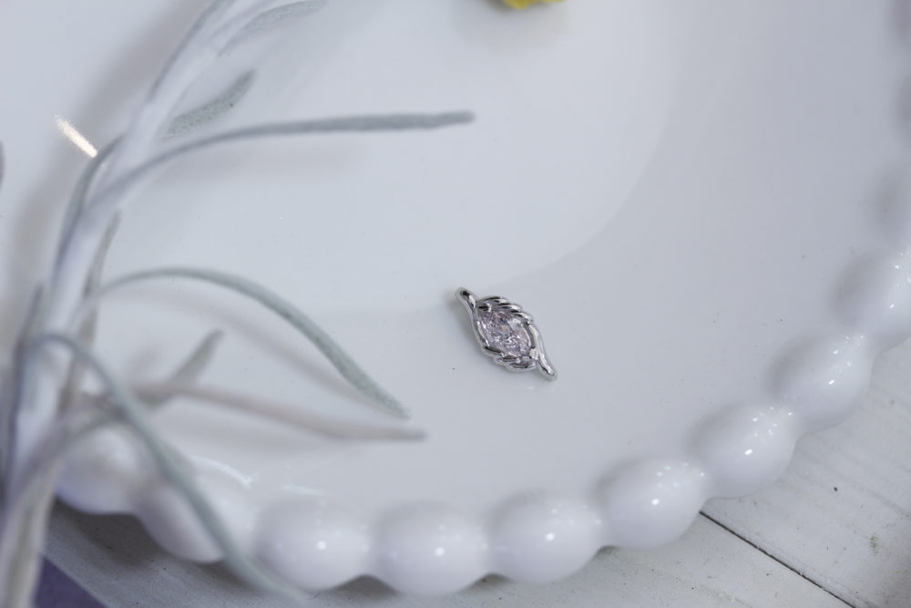 ピンクダイヤモンドのルース（裸石）をペンダントトップへと