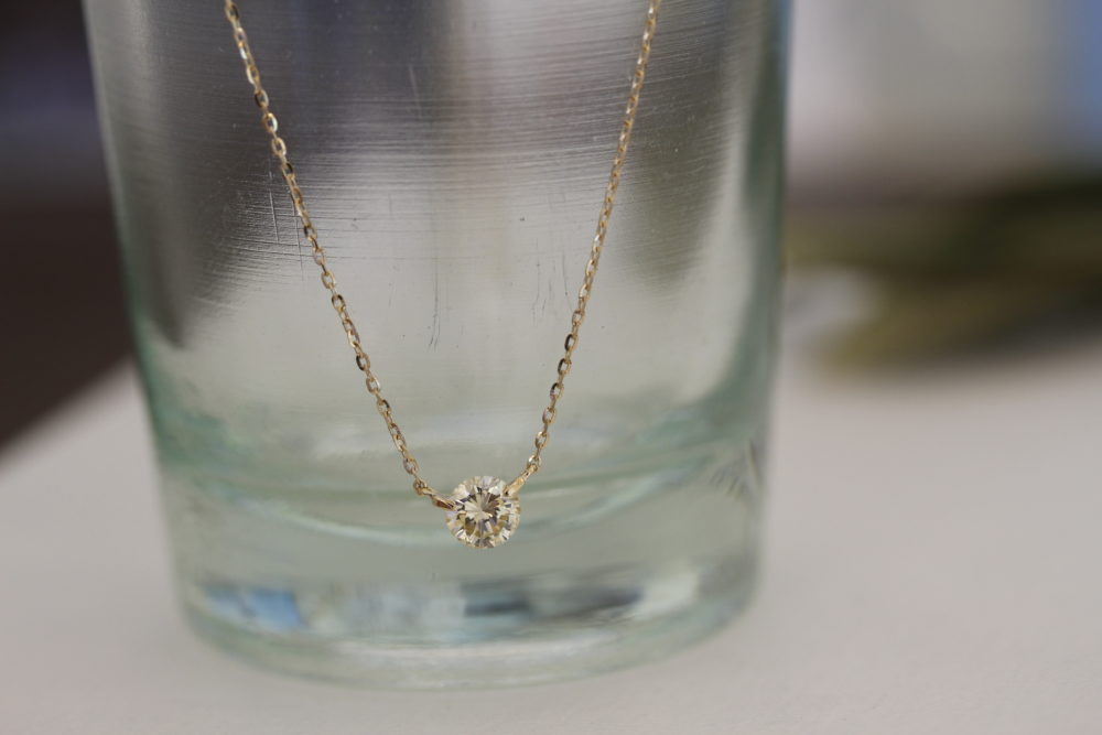 昔購入した指輪のダイヤを使っていつも身に着けておけるネックレスへ