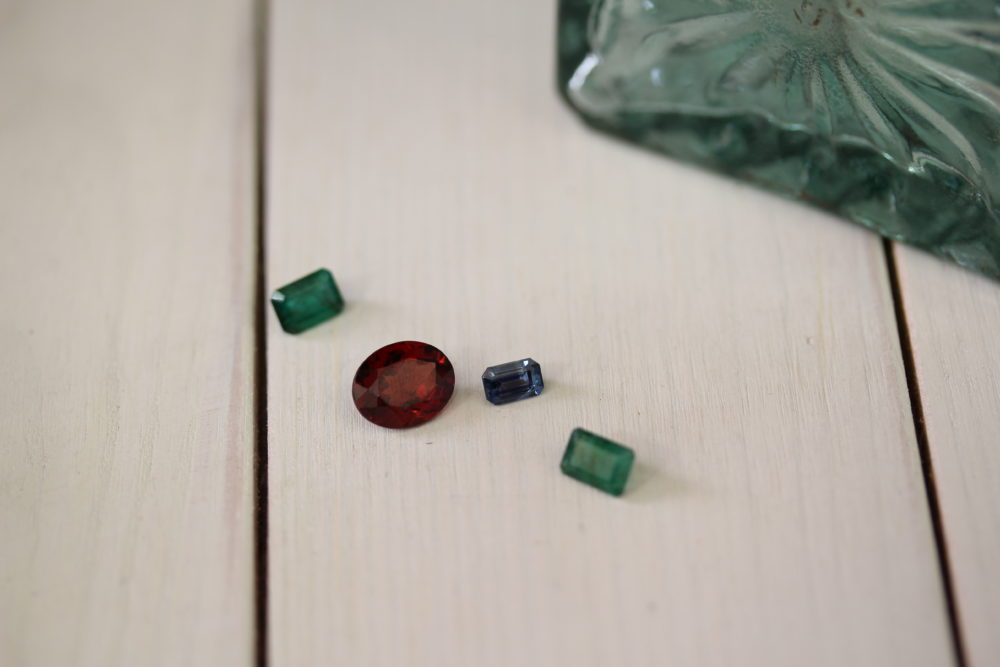 誕生石を身に付けれるアクセサリーへ加工