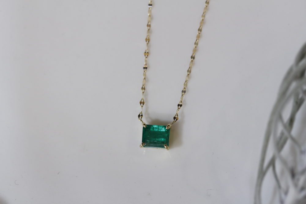 ルース(裸石)からネックレスへと