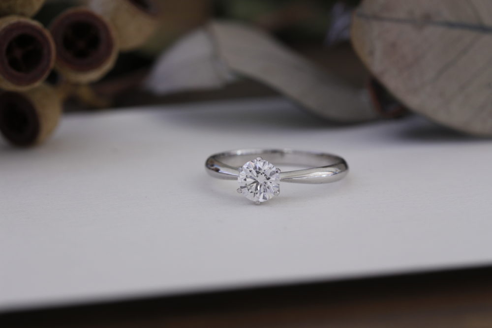 昔購入した指輪のダイヤを使って今風へと