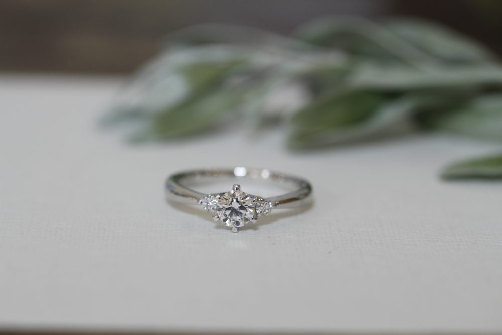 婚約指輪のダイヤを使ってお嬢様の厄年で身につけれるネックレスへと