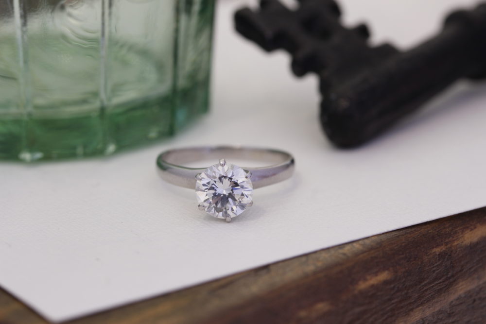 昔購入した指輪のダイヤを使って今風のネックレスへと