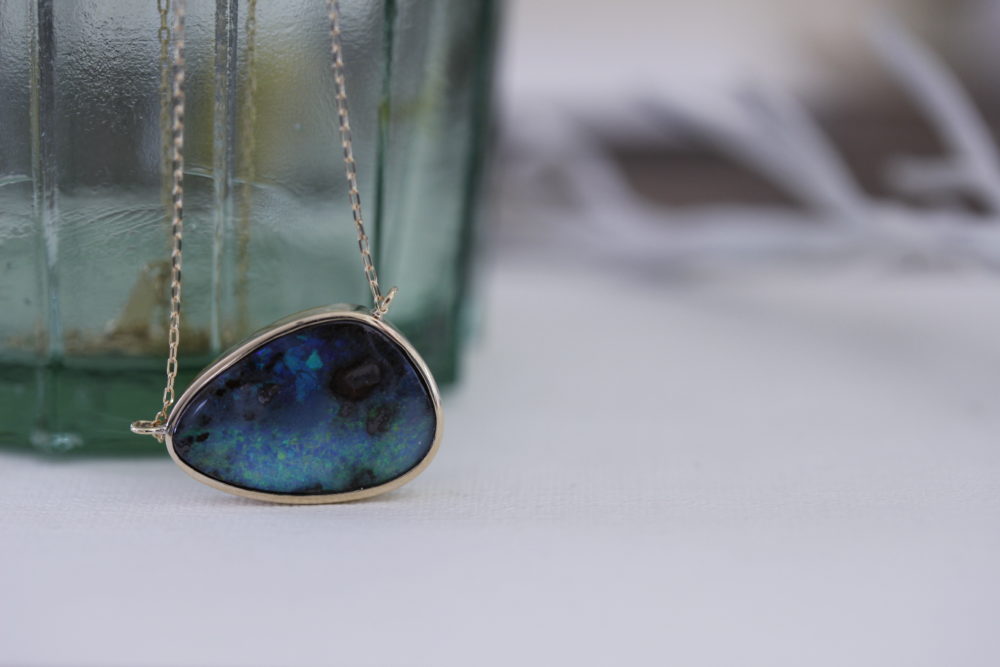 お母様の沢山の宝石を娘さんたちの宝石に