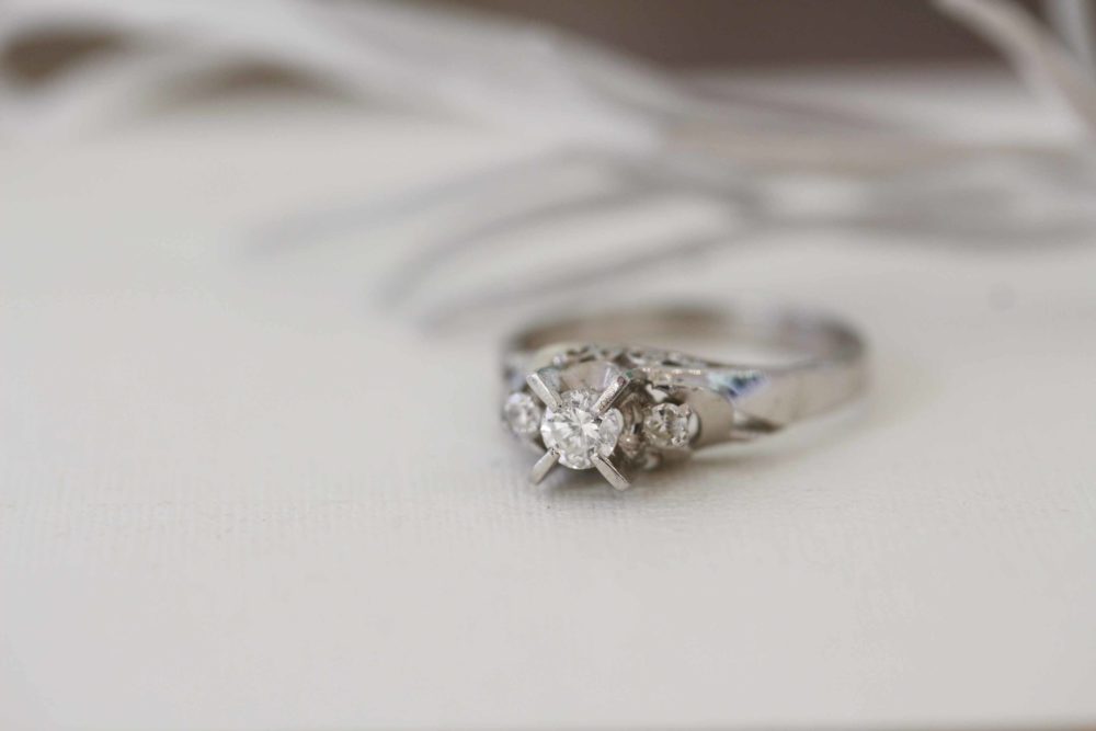 祖母のダイヤの婚約指輪をピアスやネックレスに