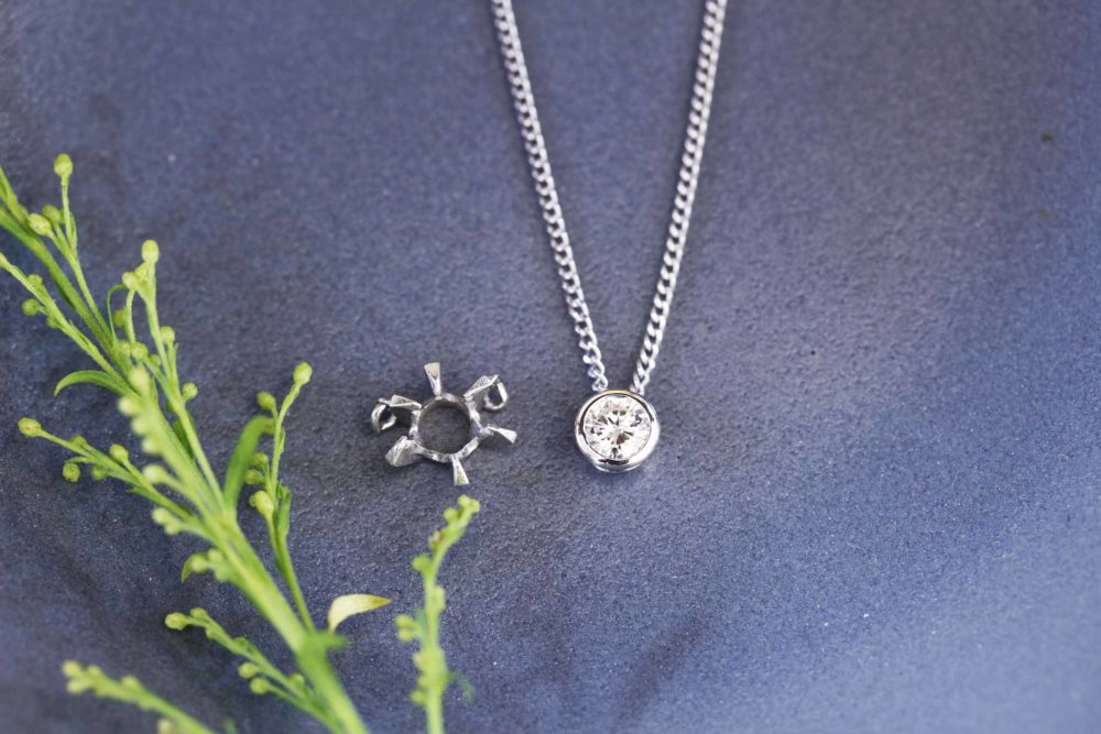 ご自身のネックレスを<br />
新しいデザインへ