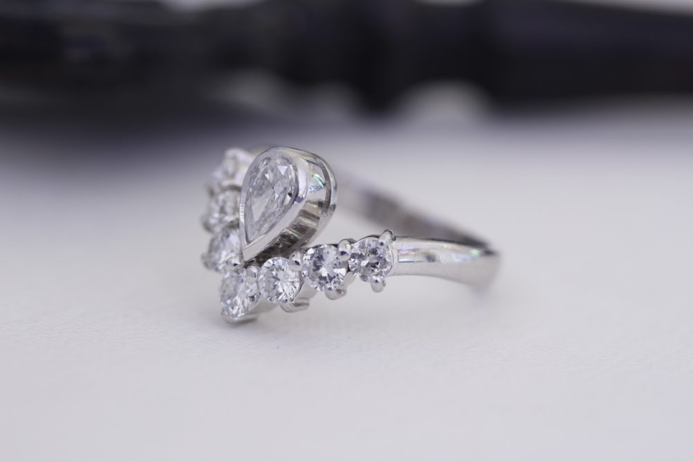 ダイヤの指輪を使って別のデザインへと