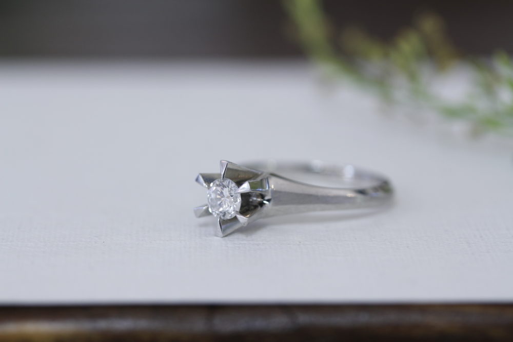 婚約指輪のダイヤを使って普段使いできるデザインへと