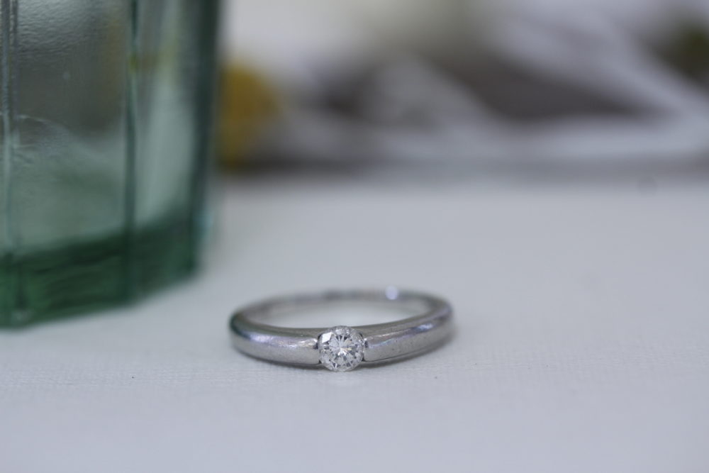 婚約指輪を今風のデザインへと