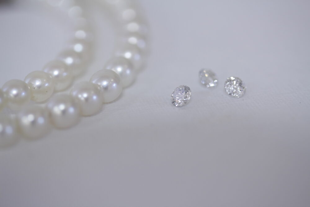ダイヤのルースと真珠で普段づかいのネックレス