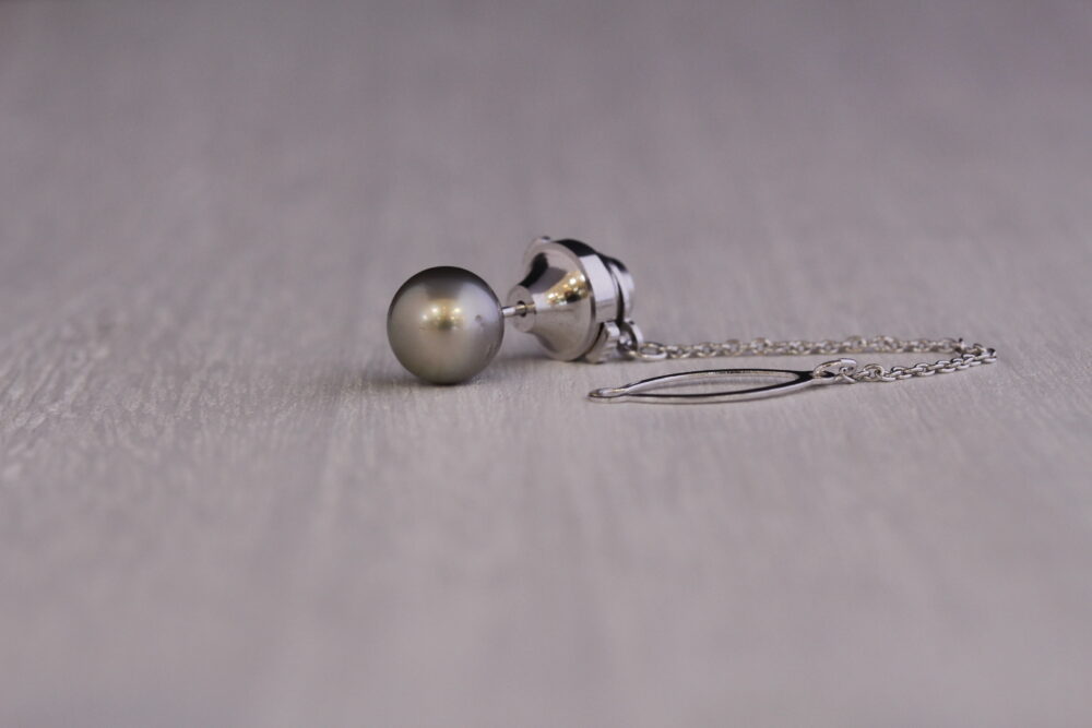 父、母のアクセサリーを自分のピアスにリフォーム