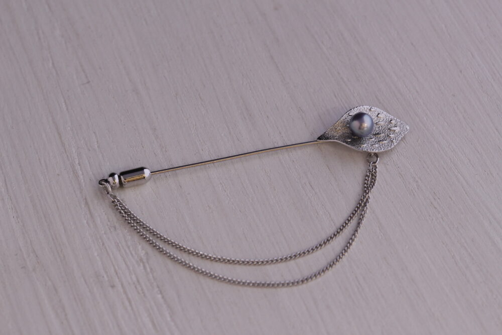 父、母のアクセサリーを自分のピアスにリフォーム