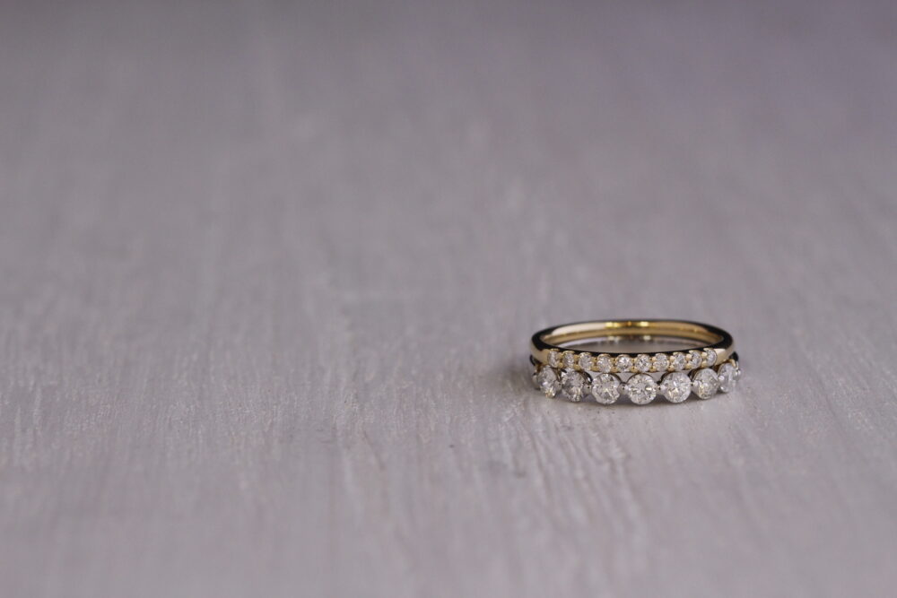 ゴージャスな指輪を普段使いのエタニティリングへ