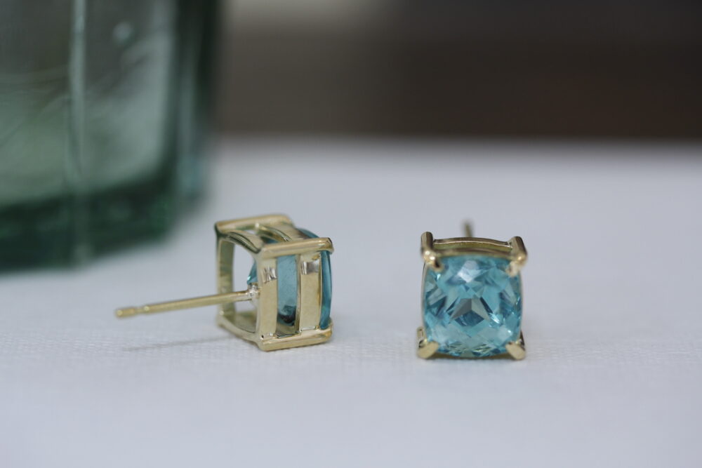 ルースをピアスに