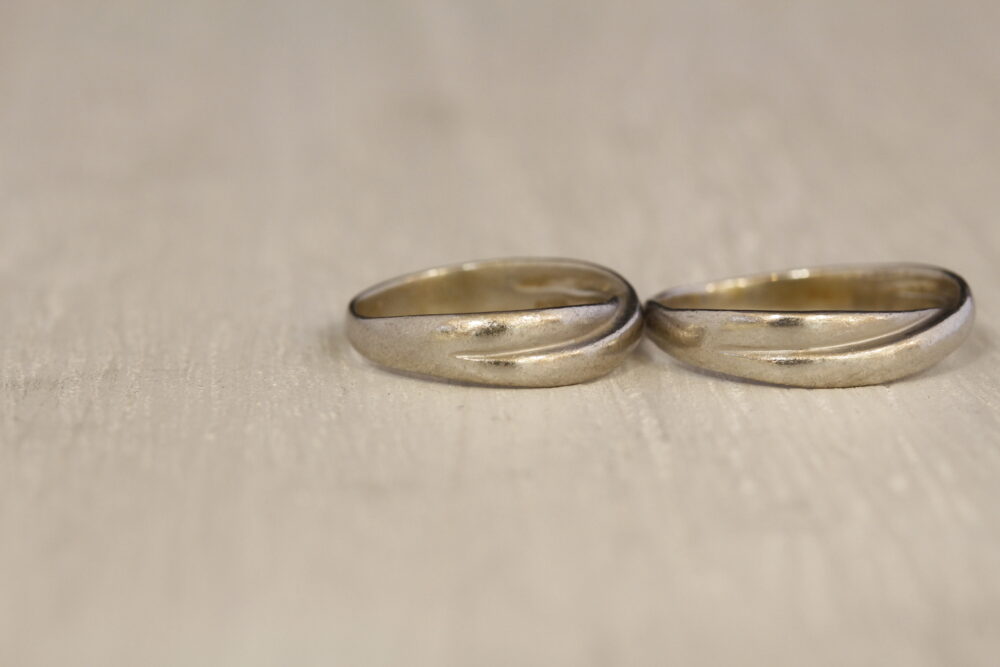古くなり変形した結婚指輪を美しく