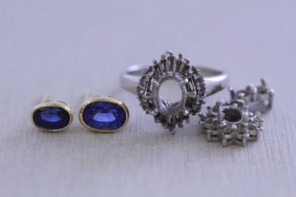 サファイアの指輪とネックレスでピアスへ