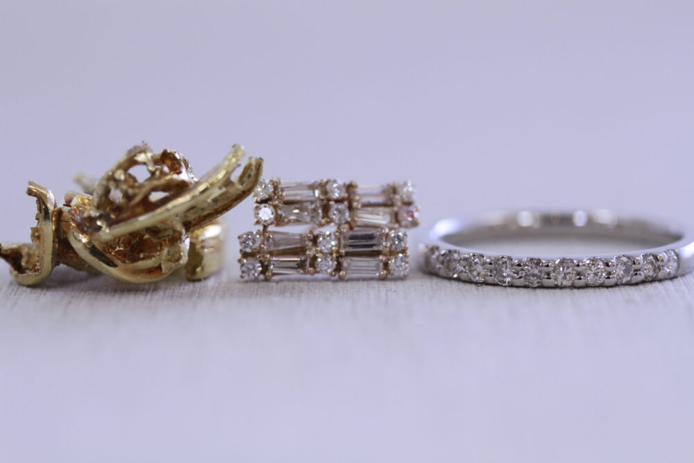 指輪を<br />
ピアス＆エタニティリングへ