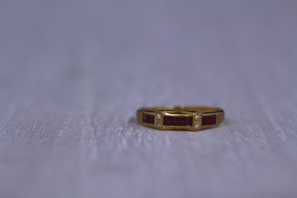 ルビーの指輪を2本のネックレスへ