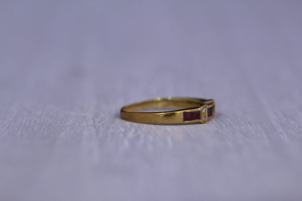 ルビーの指輪を2本のネックレスへ