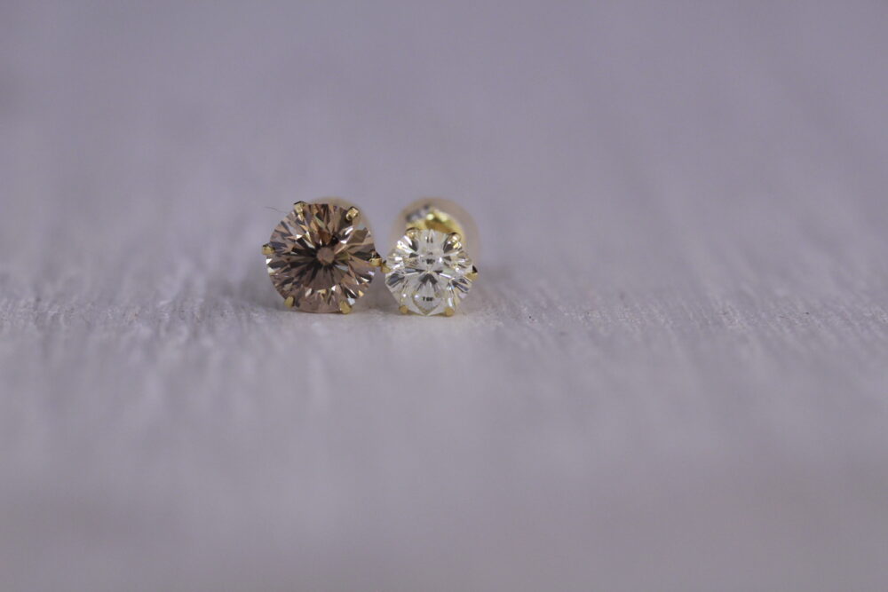 ネックレス2本のダイヤをピアスへ