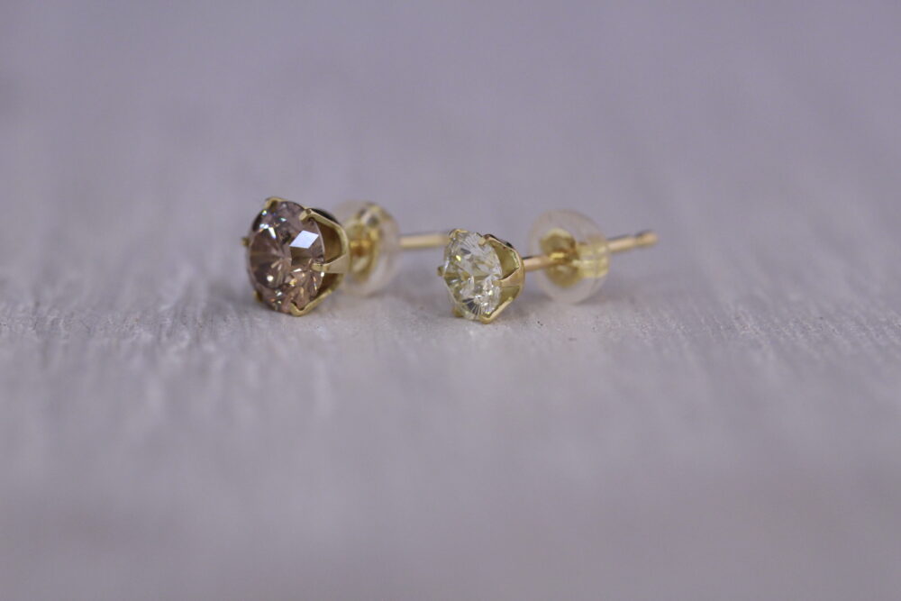 ネックレス2本のダイヤをピアスへ