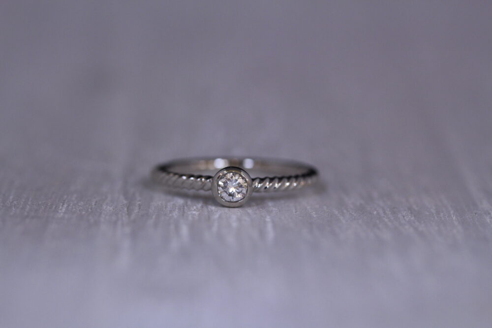 お母様の指輪を普段づかいのリングへ