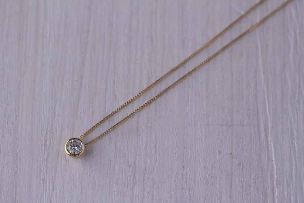 娘に譲るネックレスのデザイン変更