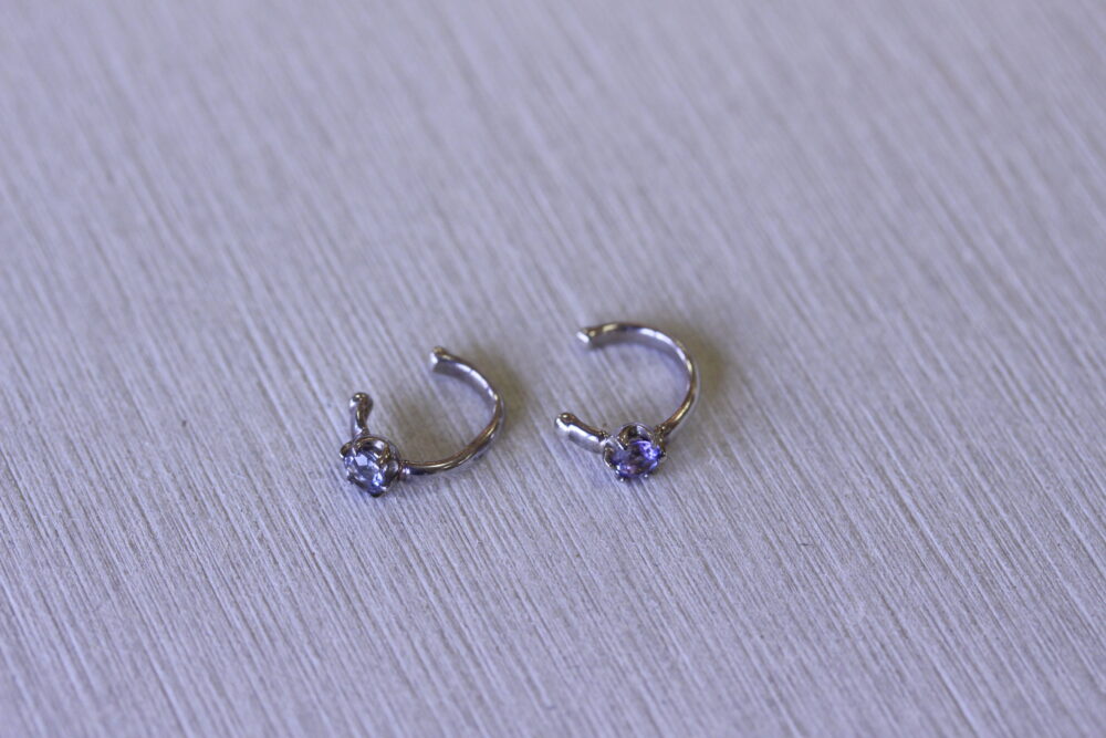 イヤーカフ→ピアスへ