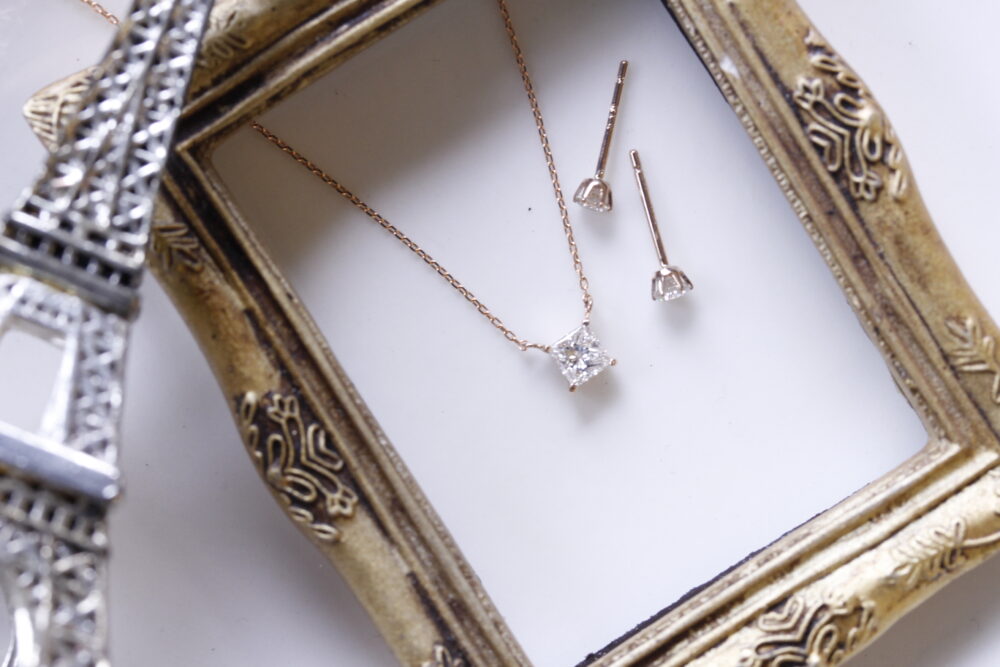 ダイヤの指輪をネックレスへ