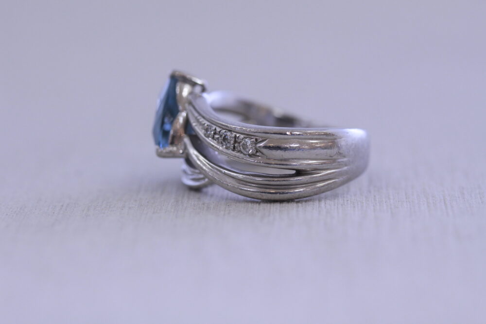 お母様の指輪をネックレスへ