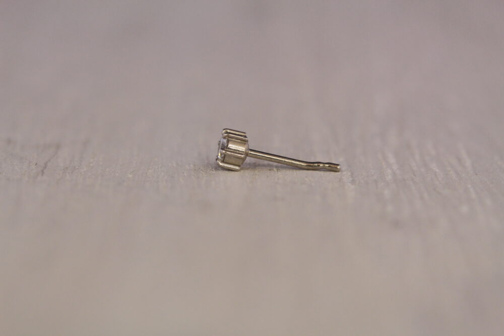 無くして片方になったピアスをアンクレットへ