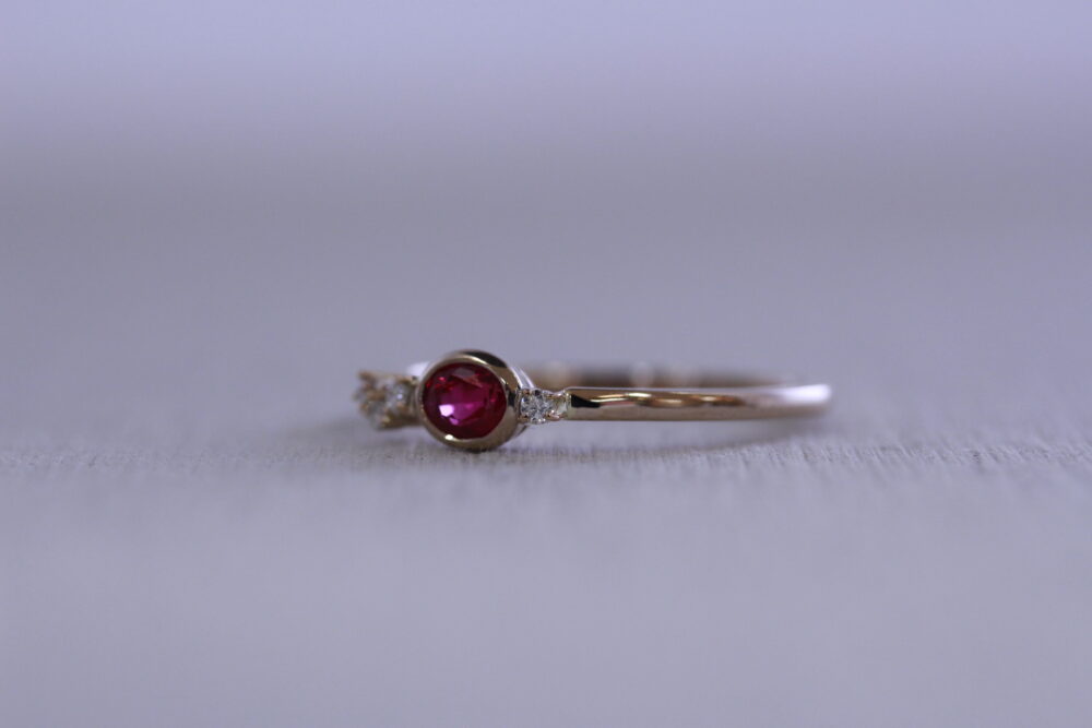 ルビーの指輪をブレスレット＆リングの2つに