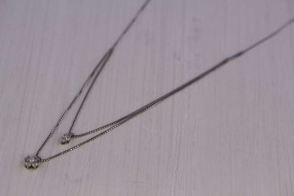 2連ネックレスを２本のネックレスへ