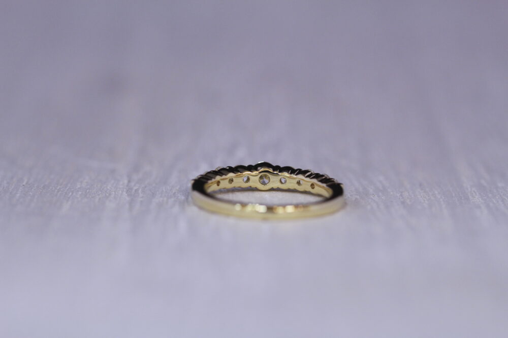 ダイヤリングのデザイン変更