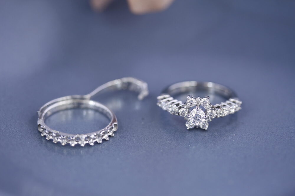 ネックレス&指輪2本を1本の指輪へ<br />
