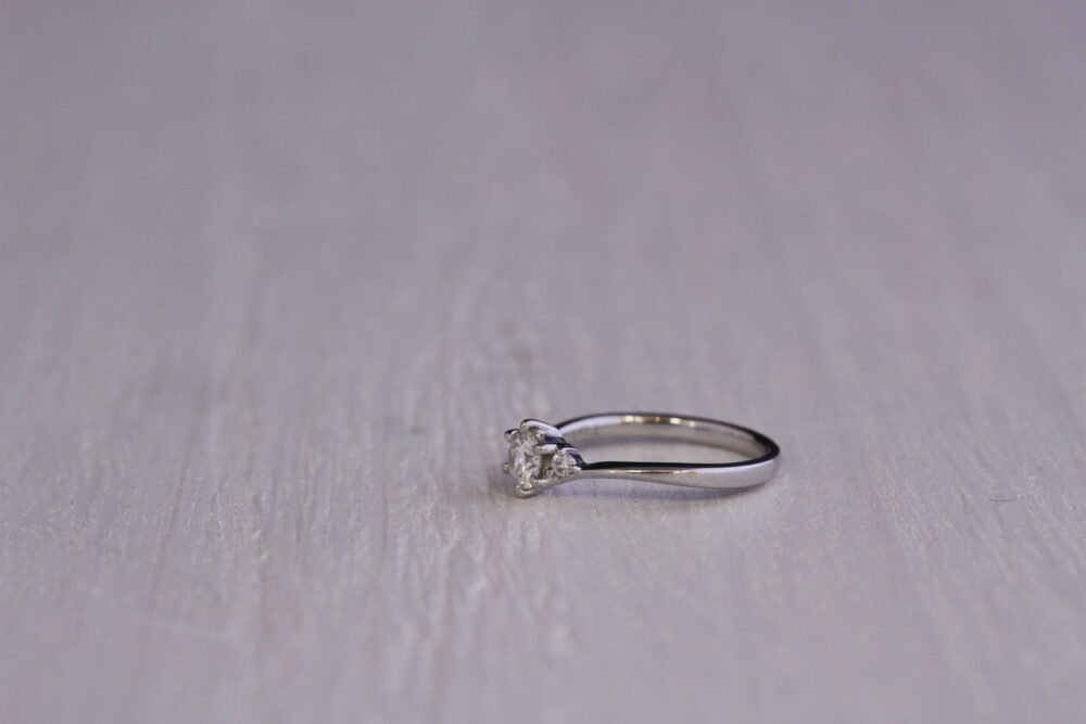 指輪をネックレスへ