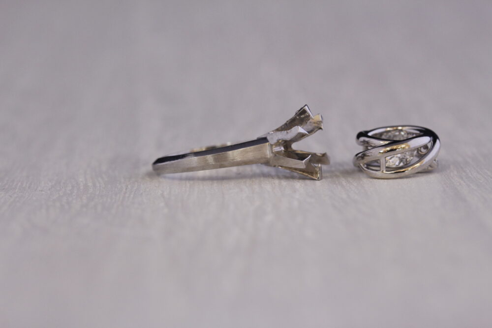 ダイヤの指輪をペンダントトップへ