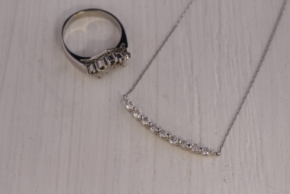 ダイヤの指輪をネックレスへ