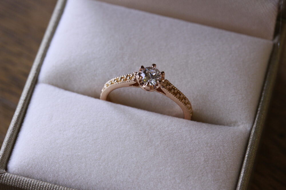 お母様の指輪を娘さんの指輪へ