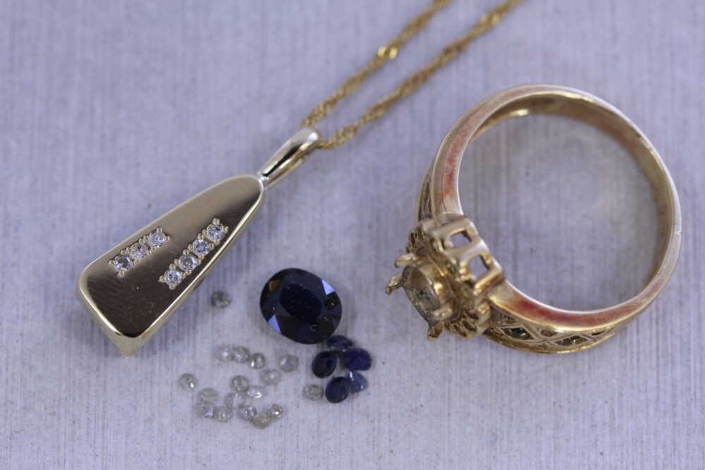 オパールのルースからネックレスに