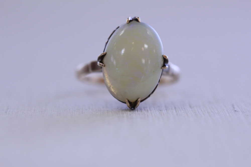 オパールの指輪からシンプルリングに