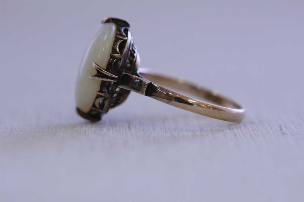 オパールの指輪からシンプルリングに