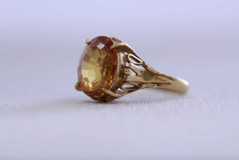 シトリンの指輪から普段使いできるネックレスに