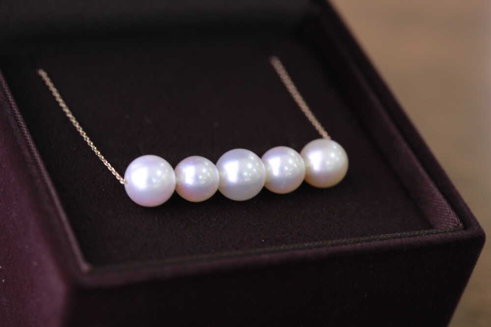 いろいろなパールでネックレスに