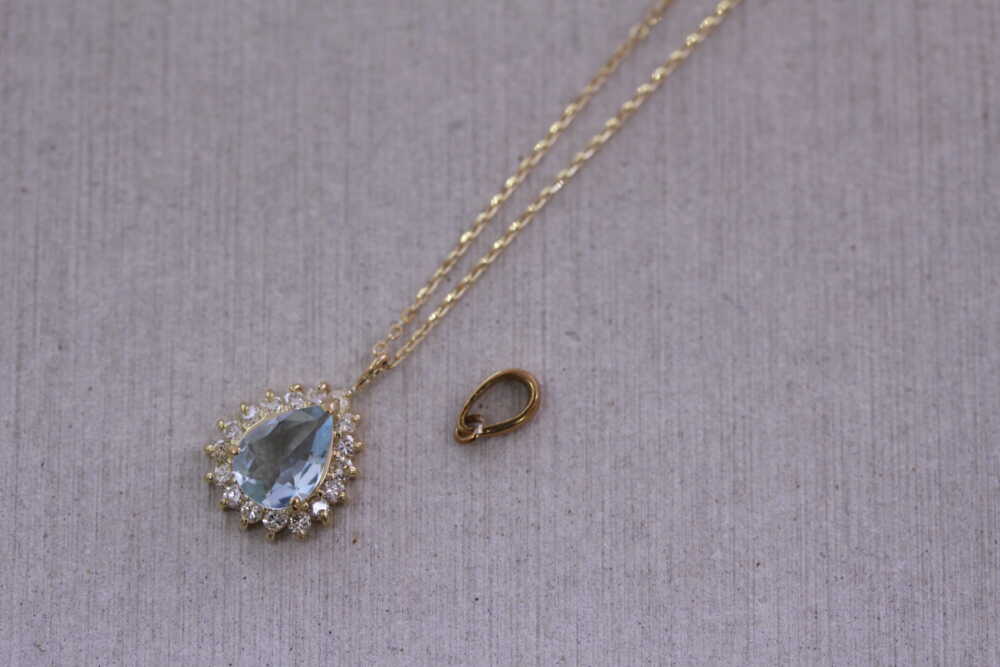 バチカンから丸カンへ交換