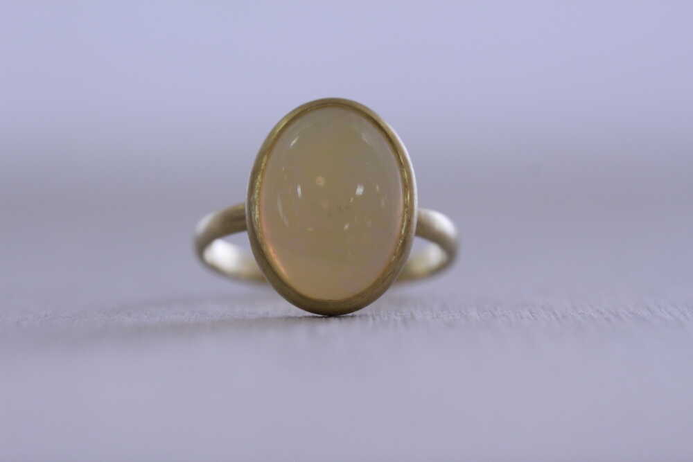 オパールの指輪からシンプルリングに