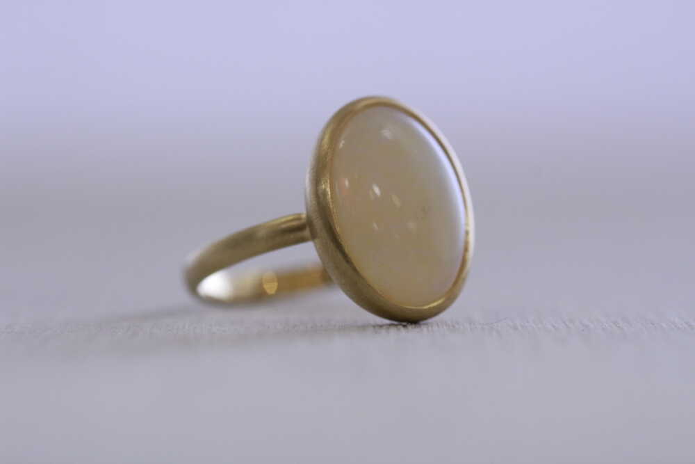 オパールの指輪からシンプルリングに